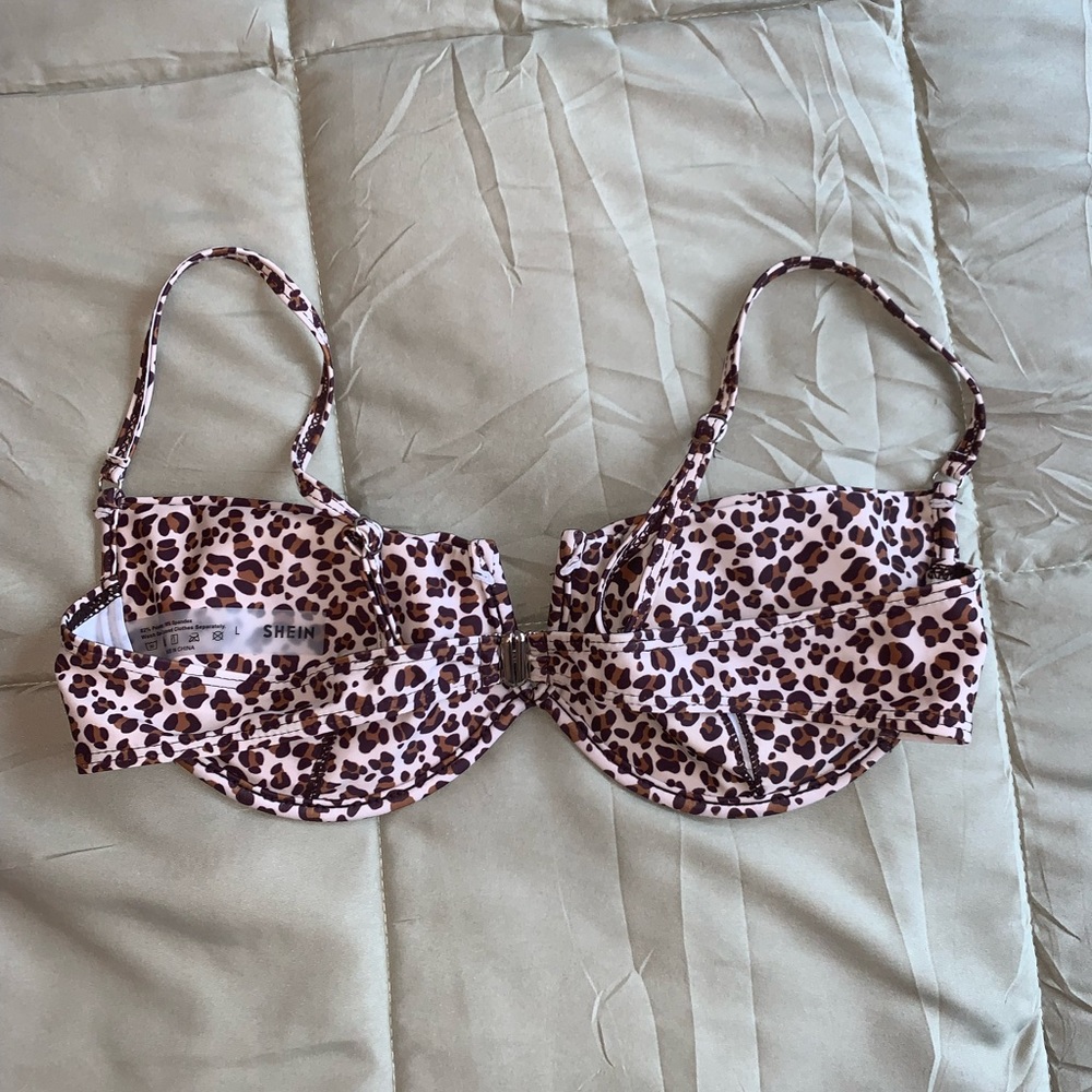 Underwire Bikini Top. Size L - Picture 3 of 3